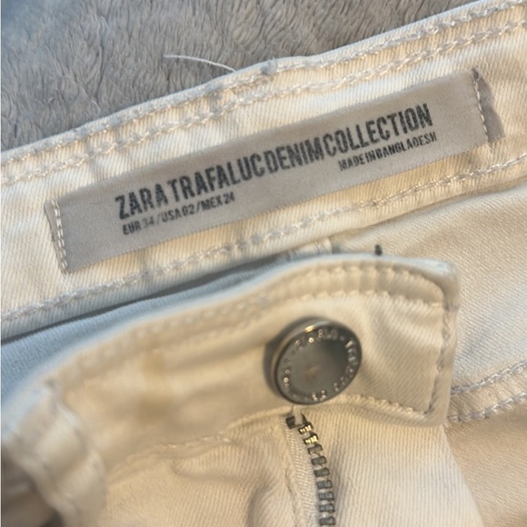 Zara white denim with black and red strip on side pant - Picture 2 of 3